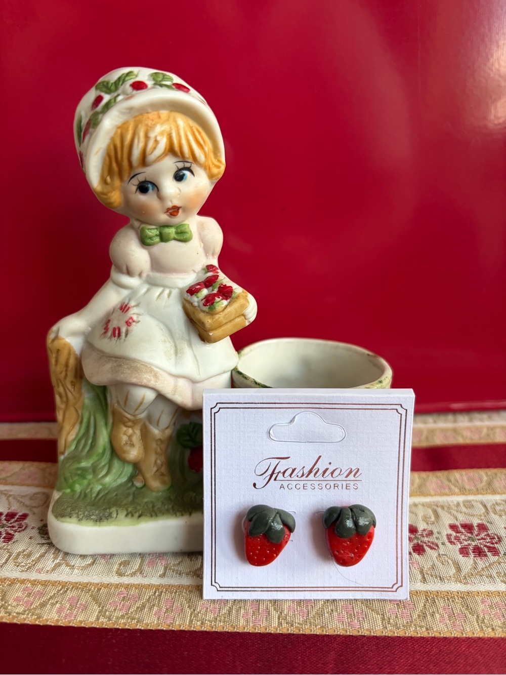 Vintage Jasco Strawberry Patches Porcelain Figurine 1980 / Earring Set